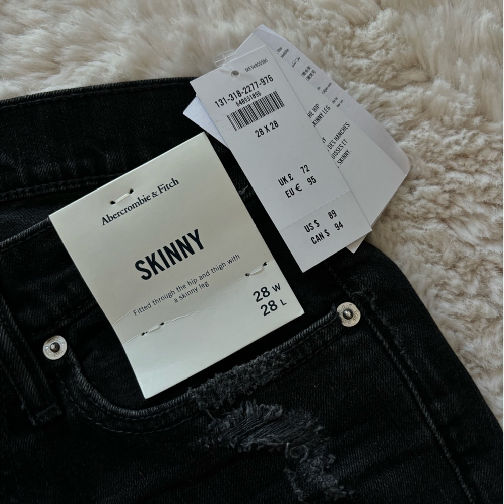 A&F Black Ripped Jeans - Picture 7 of 8